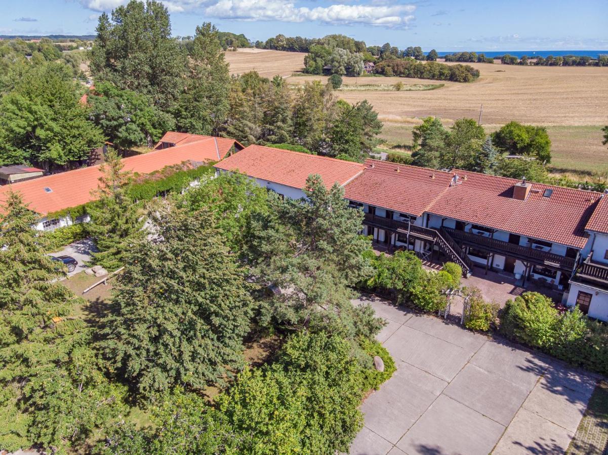 Landpension Dubnitz - Ferienwohnung 1 Sassnitz Exterior foto